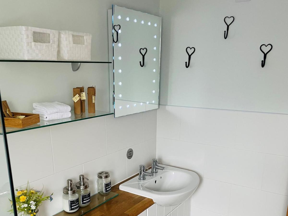Moreton Cottage Bagian luar foto
