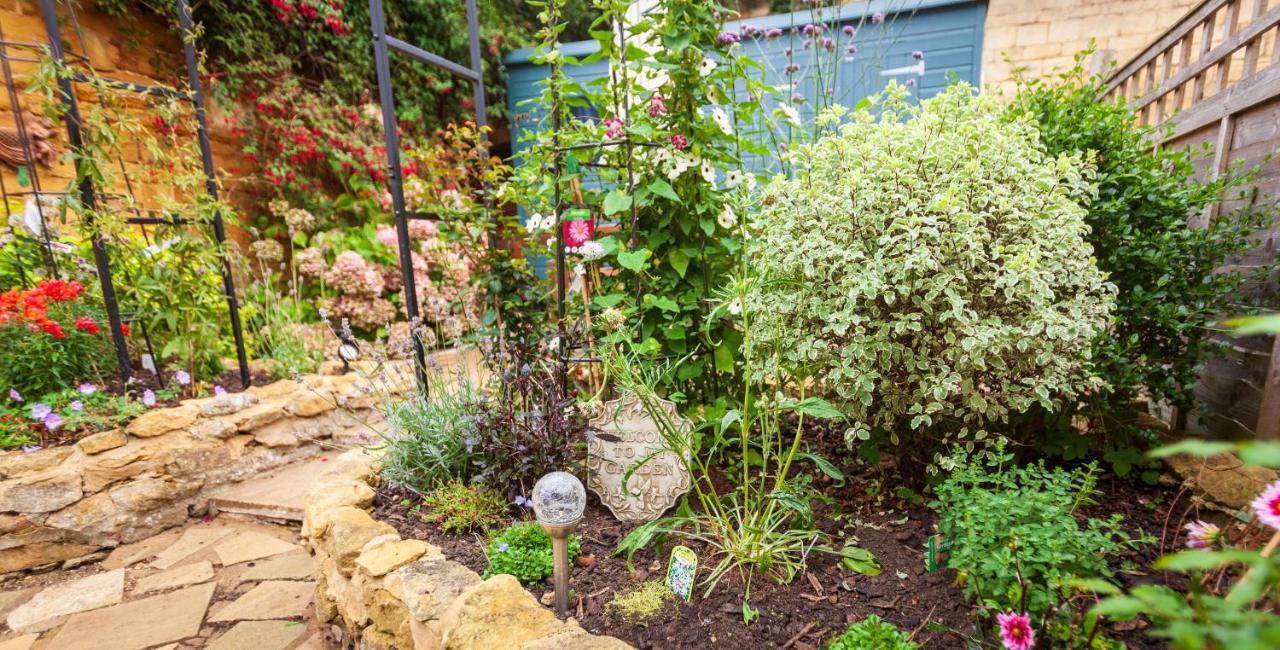 Moreton Cottage Bagian luar foto