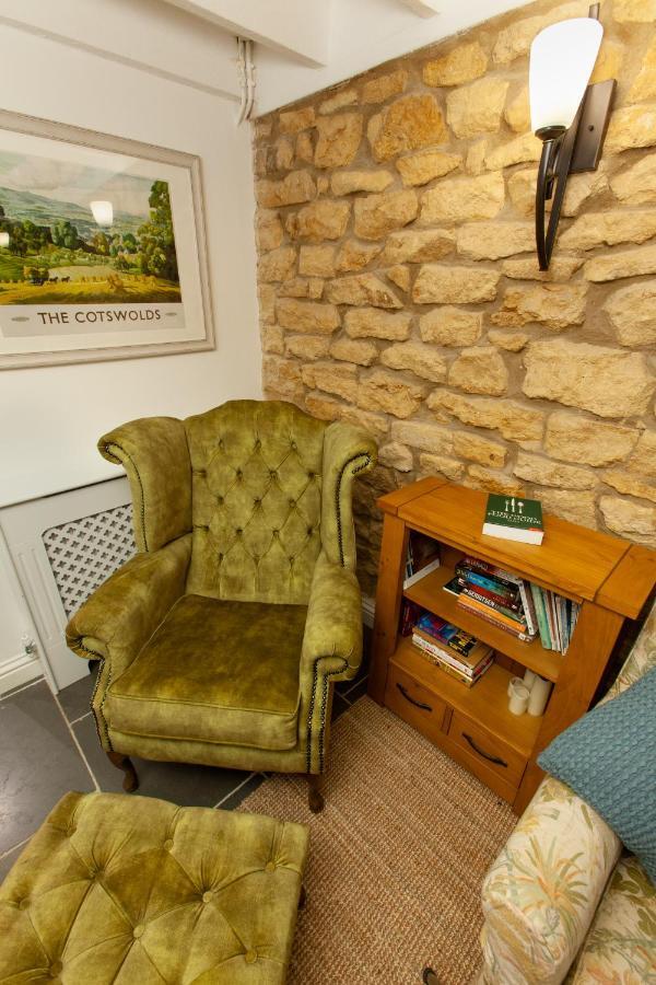 Moreton Cottage Bagian luar foto